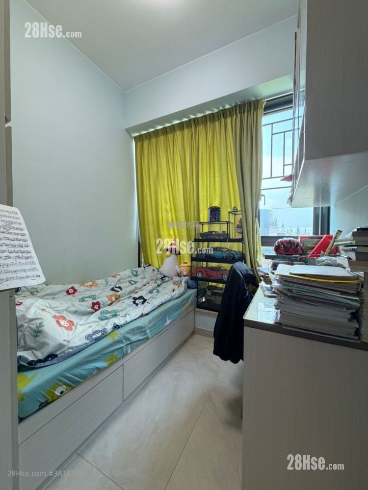 The Bloomsway Sell 3 Bedrooms , 2 Bathrooms 839 ft²