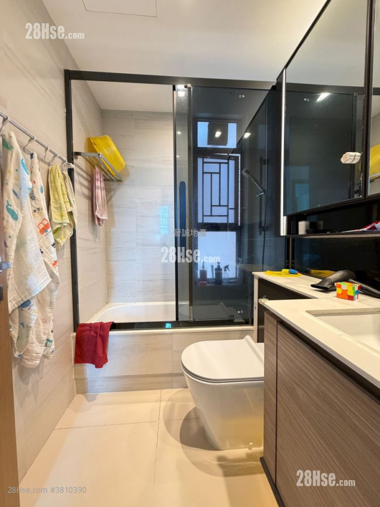 The Bloomsway Sell 3 Bedrooms , 2 Bathrooms 839 ft²