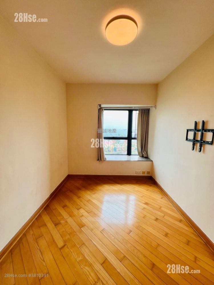 Aegean Coast Sell 4 Bedrooms , 3 Bathrooms 811 ft²