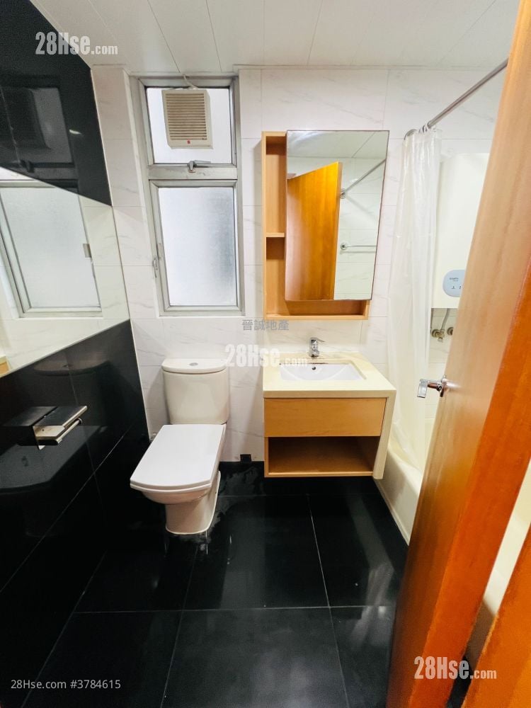 Hong Kong Garden Sell 3 Bedrooms , 2 Bathrooms 792 ft²