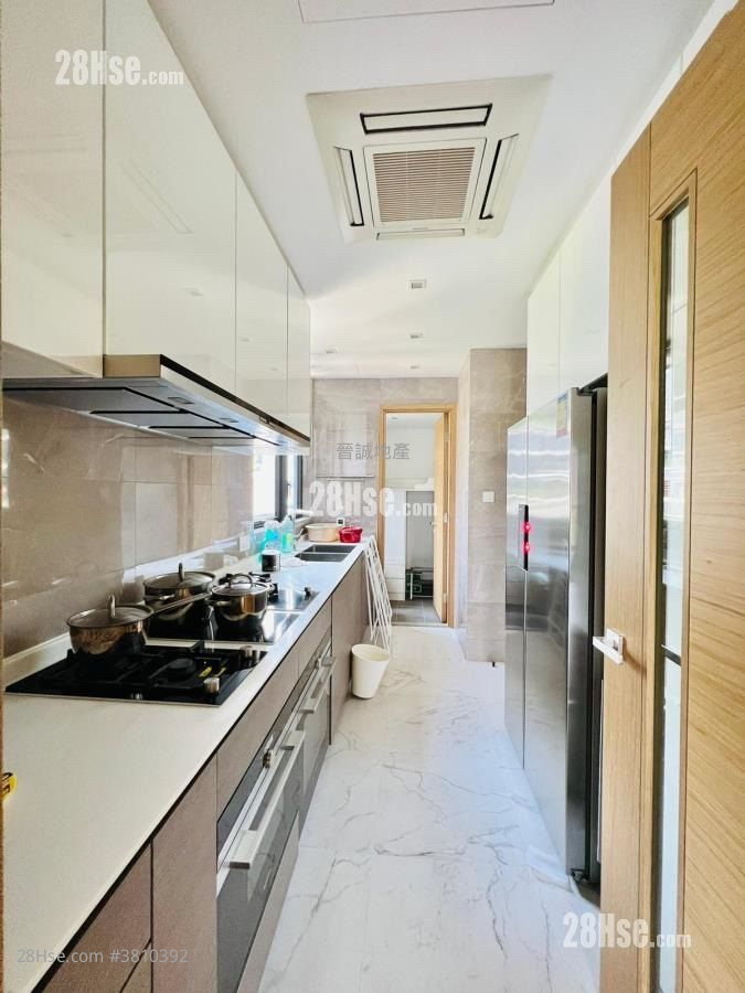 The Bloomsway Sell 4 Bedrooms , 4 Bathrooms 1,259 ft²