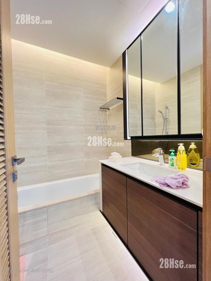 The Bloomsway Sell 4 Bedrooms , 4 Bathrooms 1,259 ft²