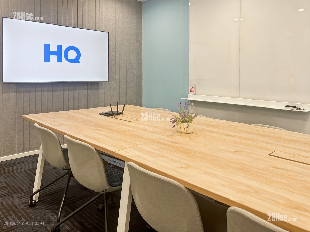 Centre Parc Rental 59,510 ft²