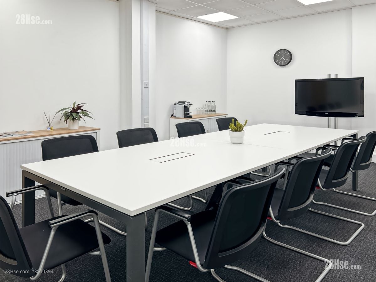 Centre Parc Rental 59,510 ft²