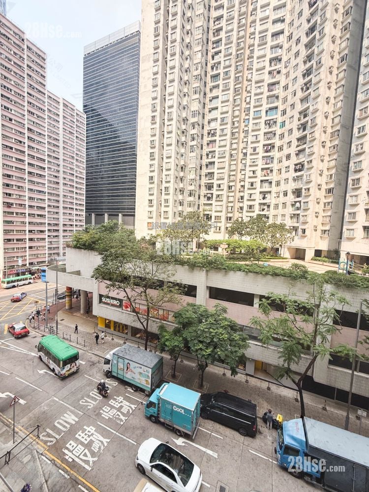 Yick Fat Building Sell 3 Bedrooms , 1 Bathroom 389 ft²