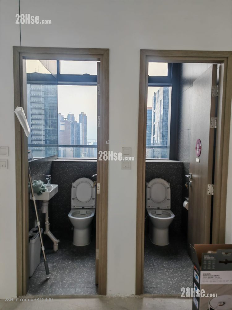 Dr. Kong Centre Rental Studio , 2 Toilets 1,167 ft²