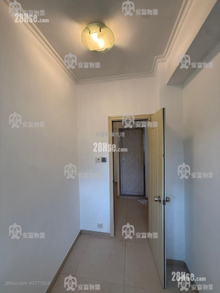 Lai Po Building Sell 2 Bedrooms , 1 Bathroom 262 ft²