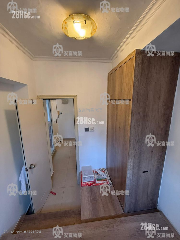 Lai Po Building Sell 2 Bedrooms , 1 Bathroom 262 ft²