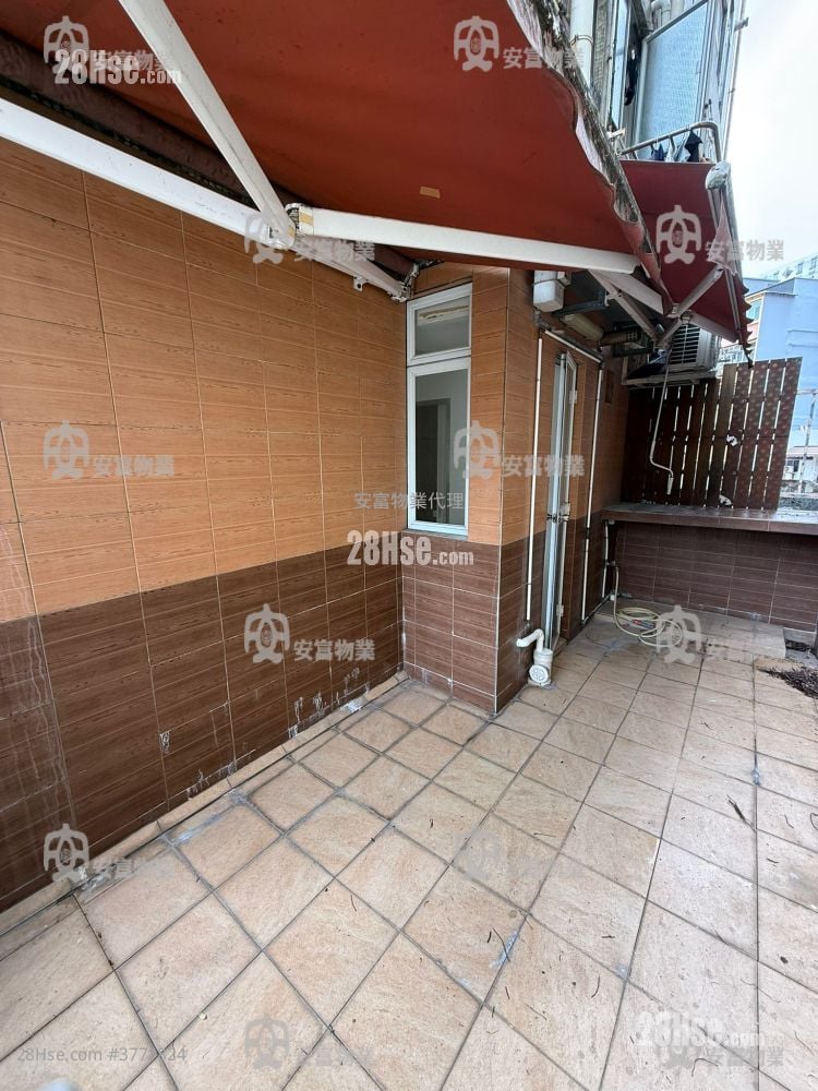 Lai Po Building Sell 2 Bedrooms , 1 Bathroom 262 ft²