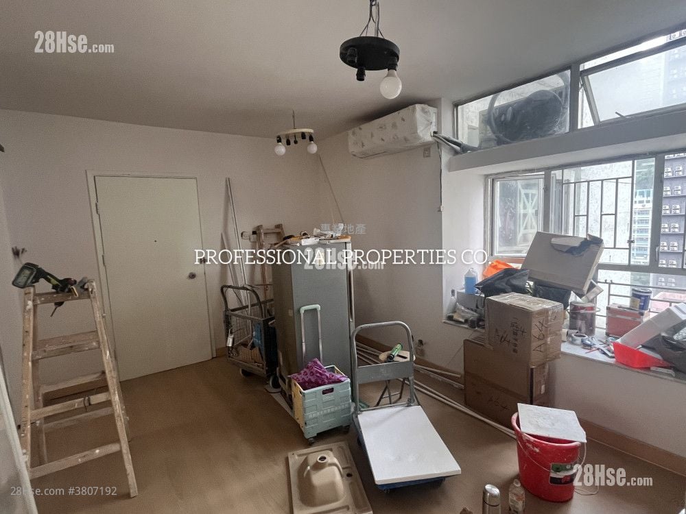 Dragonfair Garden Rental 3 Bedrooms , 1 Bathroom 465 ft²