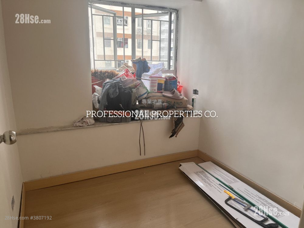 Dragonfair Garden Rental 3 Bedrooms , 1 Bathroom 465 ft²