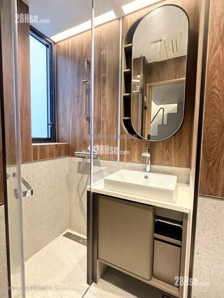 連方 租盤 1 房 , 1 浴室 232 平方呎