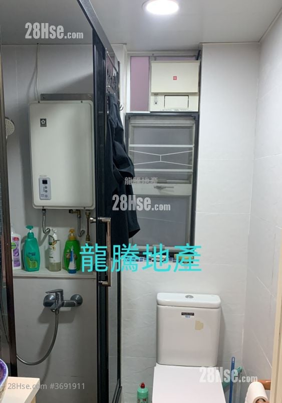 村屋 售盘 3 房 , 2 浴室