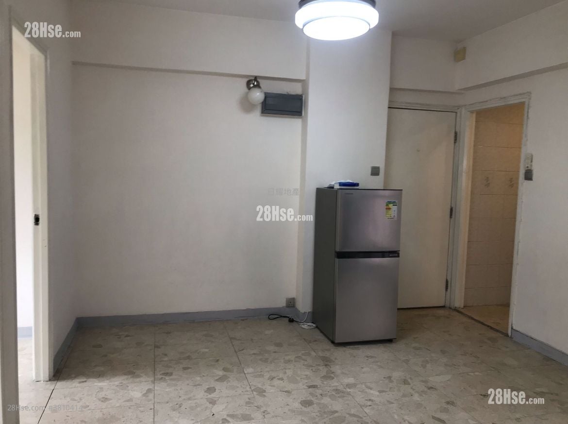 Tak Lee Building Sell 2 Bedrooms , 1 Bathroom 423 ft²