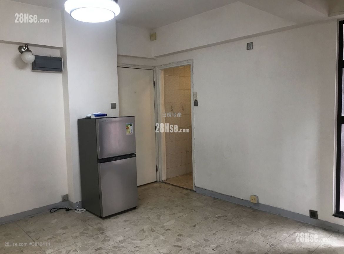 Tak Lee Building Sell 2 Bedrooms , 1 Bathroom 423 ft²