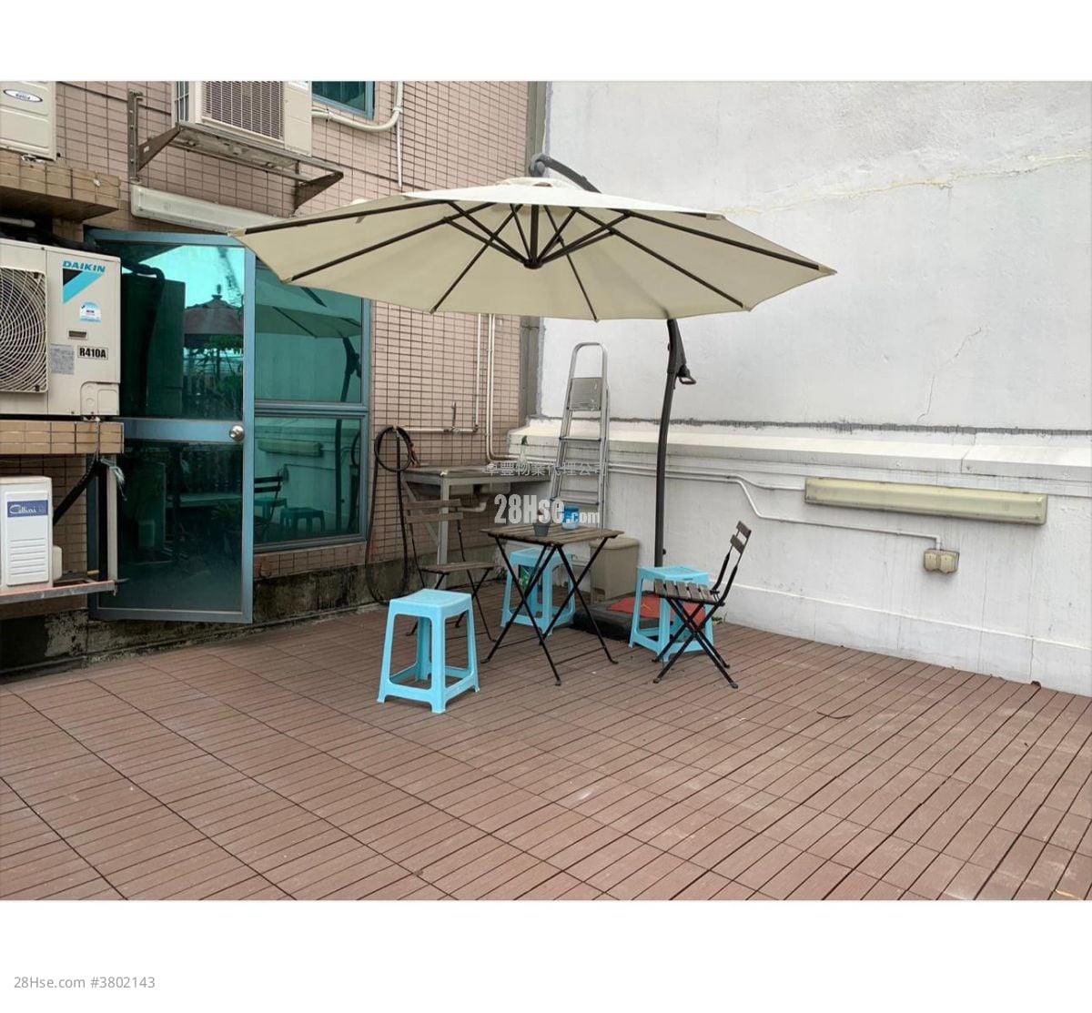 Premier Centre Rental 1 Bedroom , 1 Toilet 618 ft²