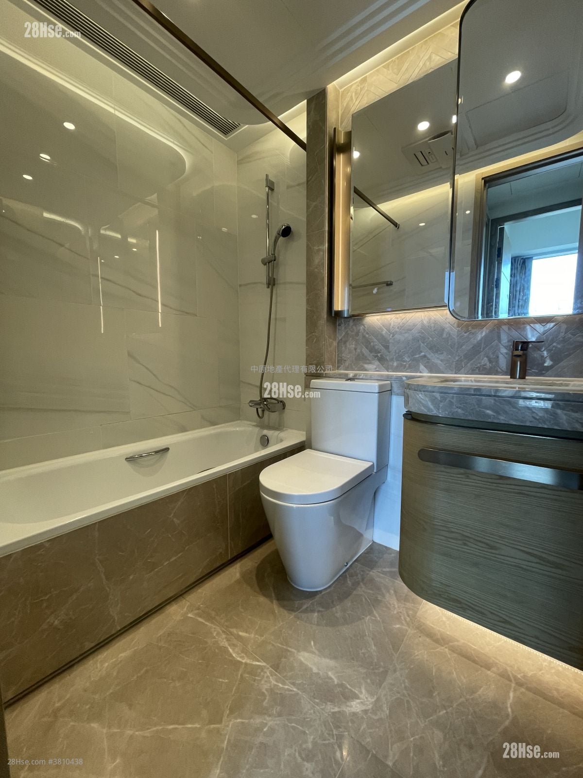 凯滙 租盘 593 平方尺