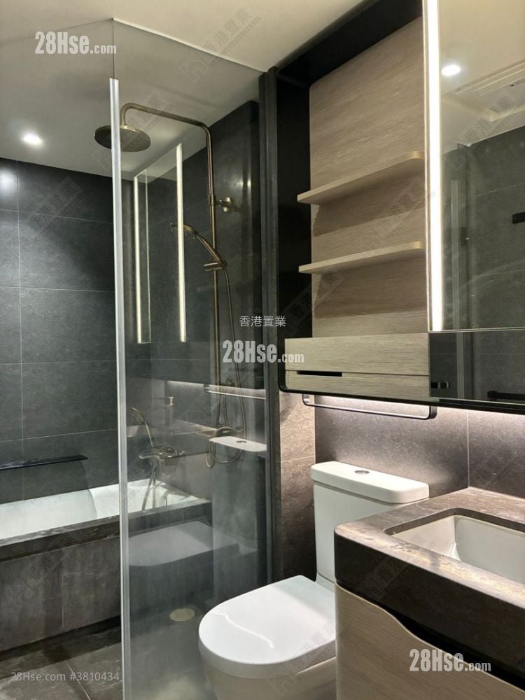 Fleur Pavilia Sell 1 Bedroom 570 ft²