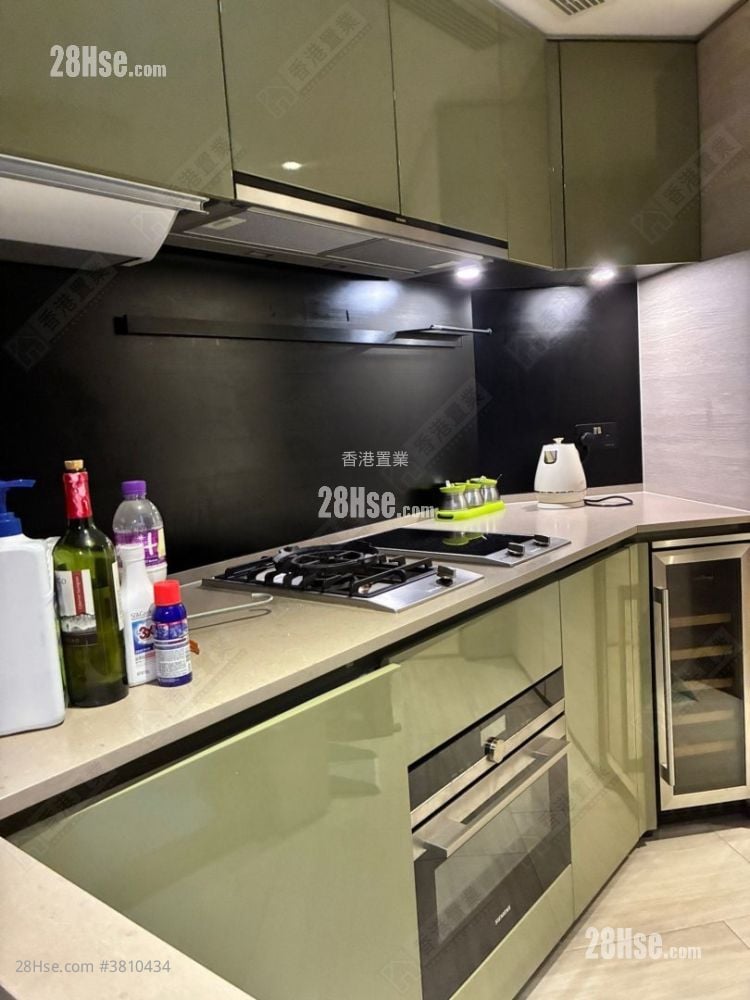 Fleur Pavilia Sell 1 Bedroom 570 ft²