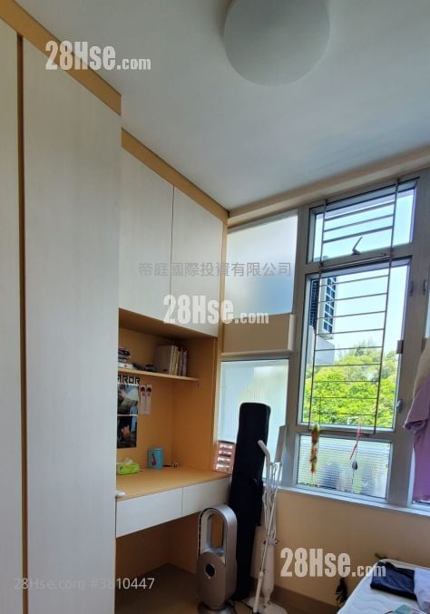 Shan Lai Court Sell 2 Bedrooms , 1 Bathroom 380 ft²