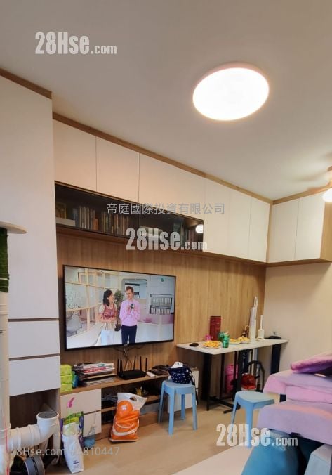 Shan Lai Court Sell 2 Bedrooms , 1 Bathroom 380 ft²
