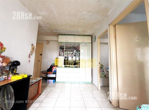 Ming Nga Court Sell 2 Bedrooms , 1 Bathroom 363 ft²