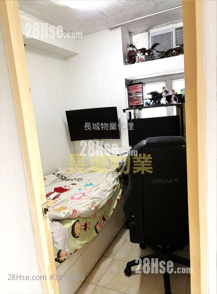Ming Nga Court Sell 2 Bedrooms , 1 Bathroom 363 ft²