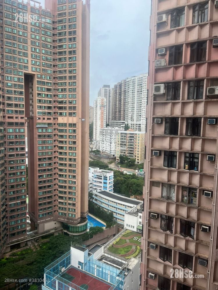 Fortress Garden Rental 3 Bedrooms , 2 Bathrooms 652 ft²