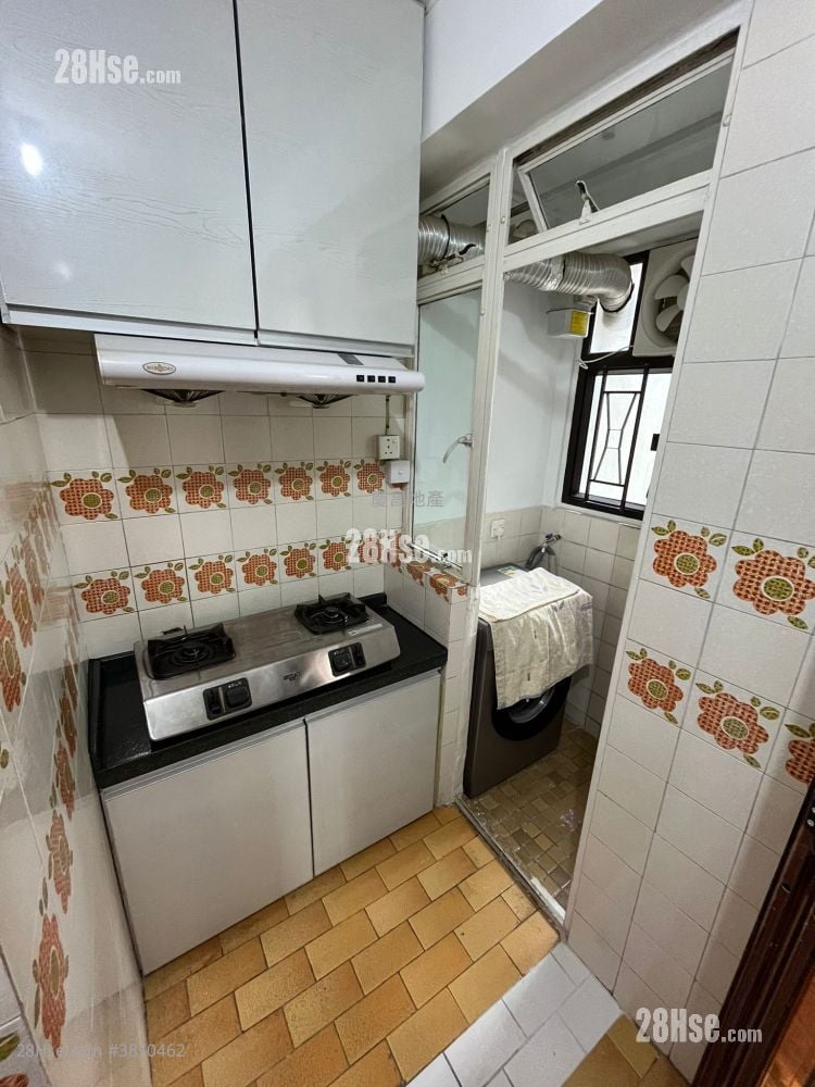 Fortress Garden Rental 3 Bedrooms , 2 Bathrooms 652 ft²