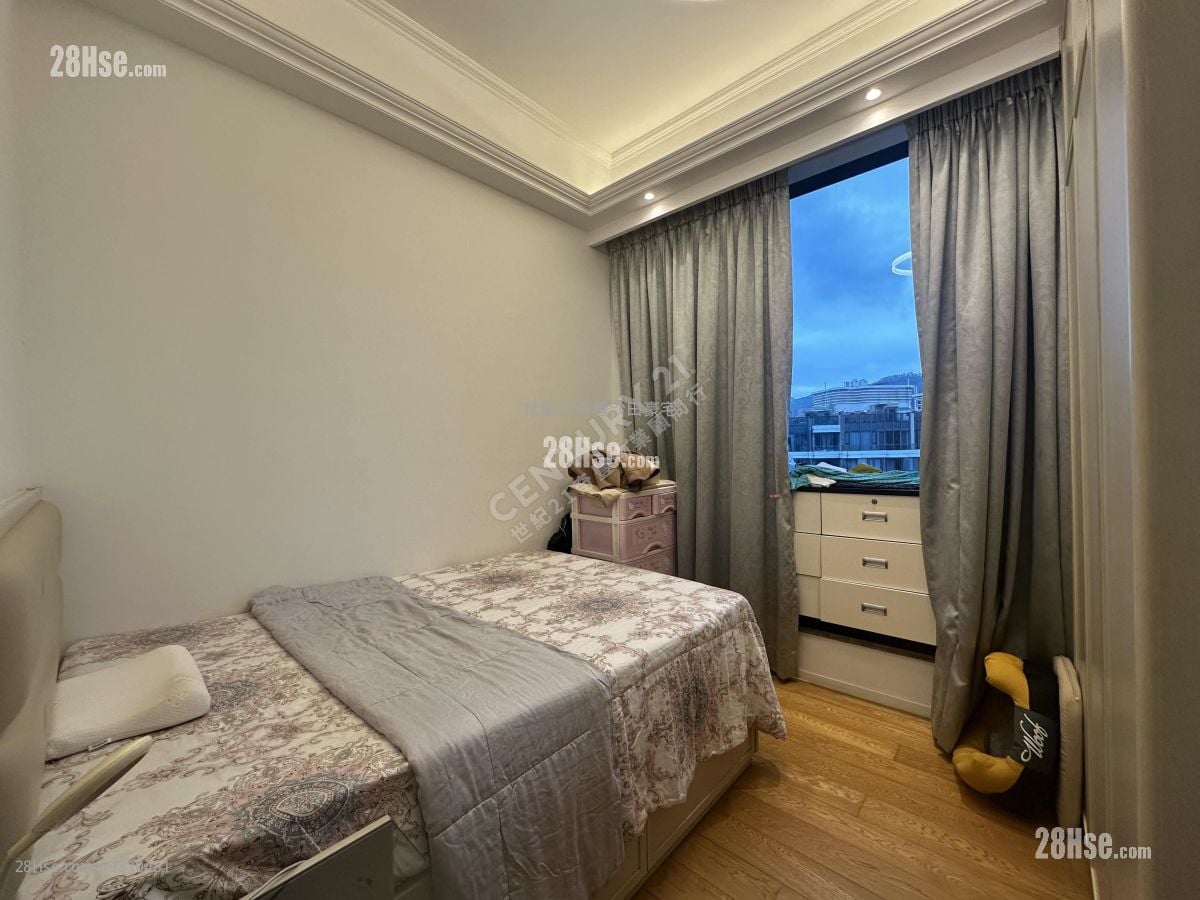 Dragons Range Sell 3 Bedrooms , 2 Bathrooms 1,763 ft²