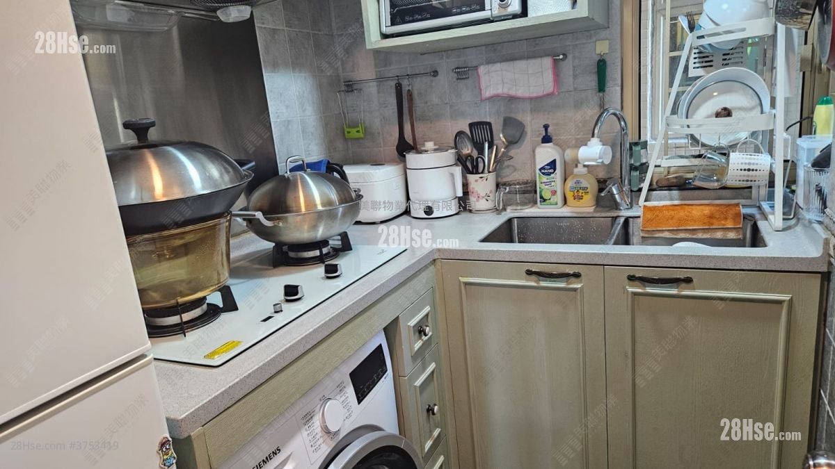 新寶城 售盤 2 房 , 1 浴室 378 平方呎