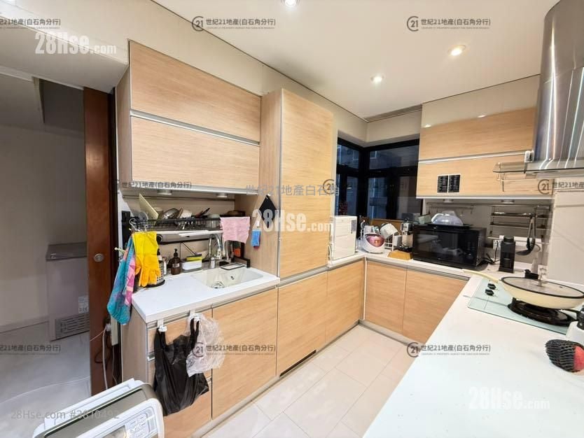 翡翠花園 租盤 3 房 , 2 浴室 1,110 平方呎