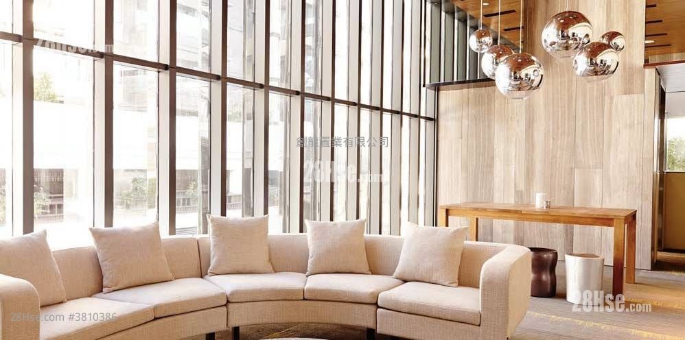 Apartment Rental 3 Bedrooms , 1 Bathroom 595 ft²