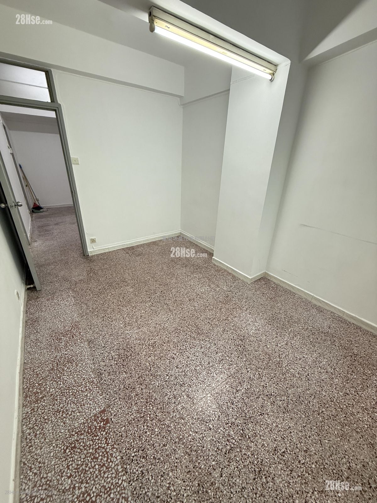 Whampoa Building Sell 2 Bedrooms , 1 Bathroom 423 ft²