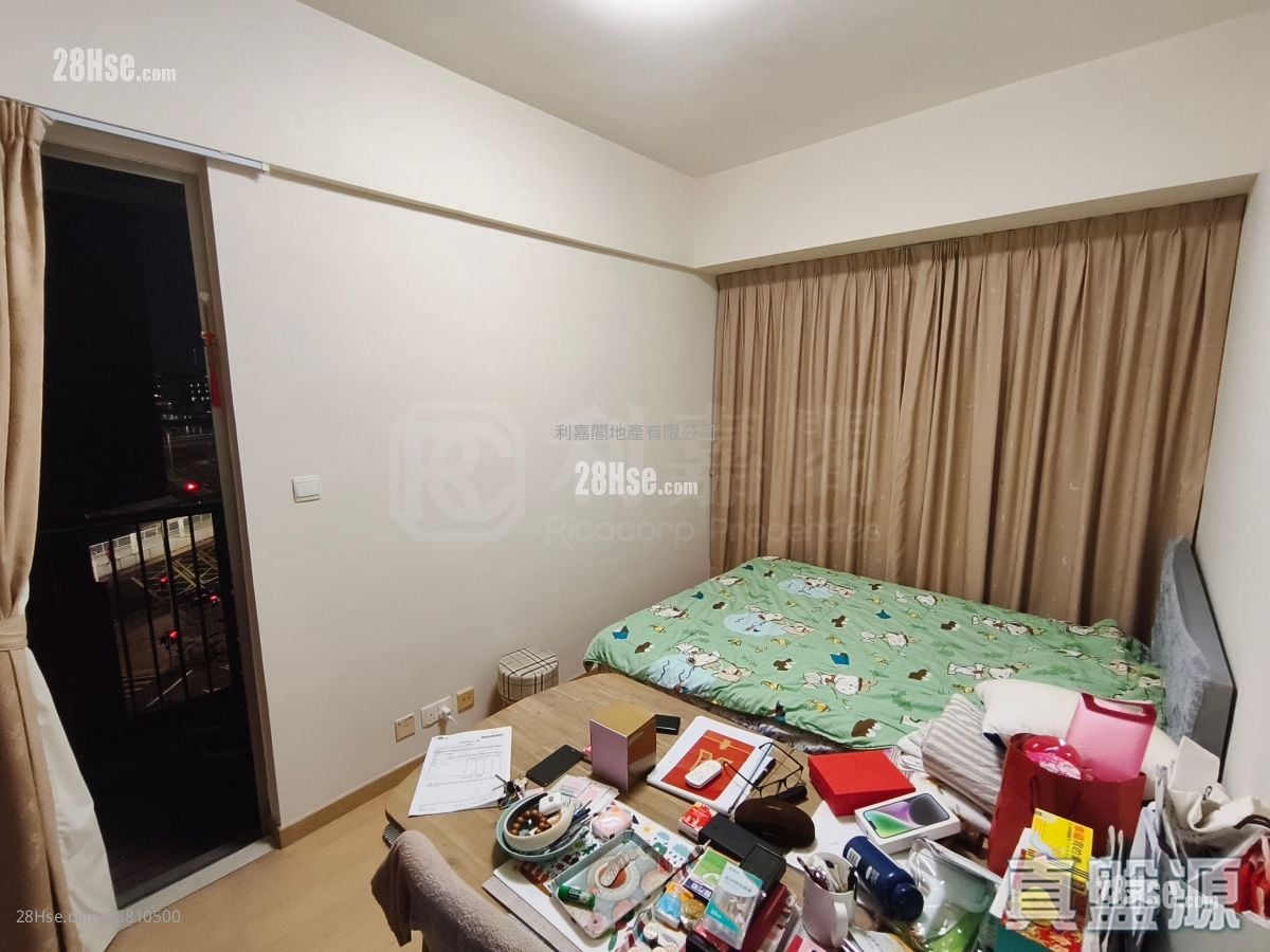 The Austin Sell 2 Bedrooms , 2 Bathrooms 688 ft²