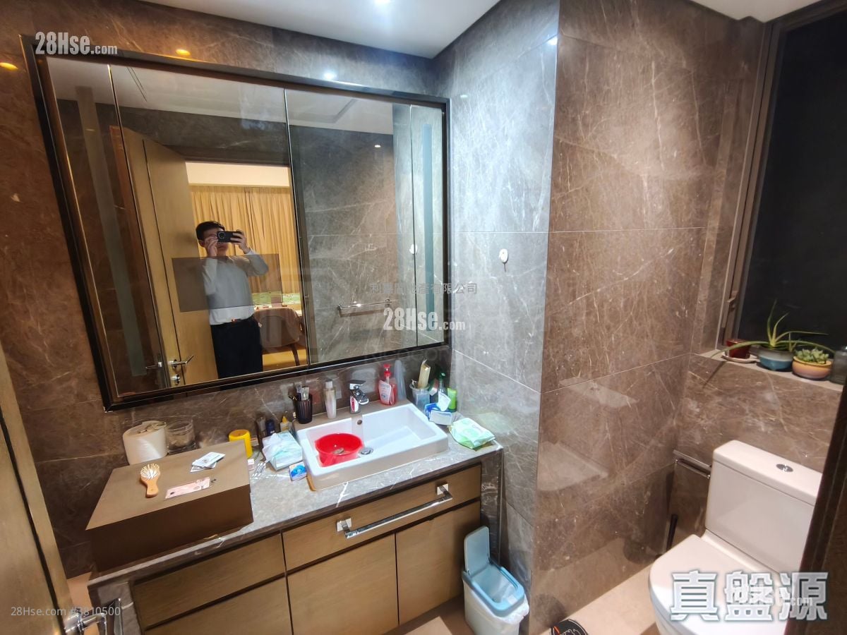 The Austin Sell 2 Bedrooms , 2 Bathrooms 688 ft²