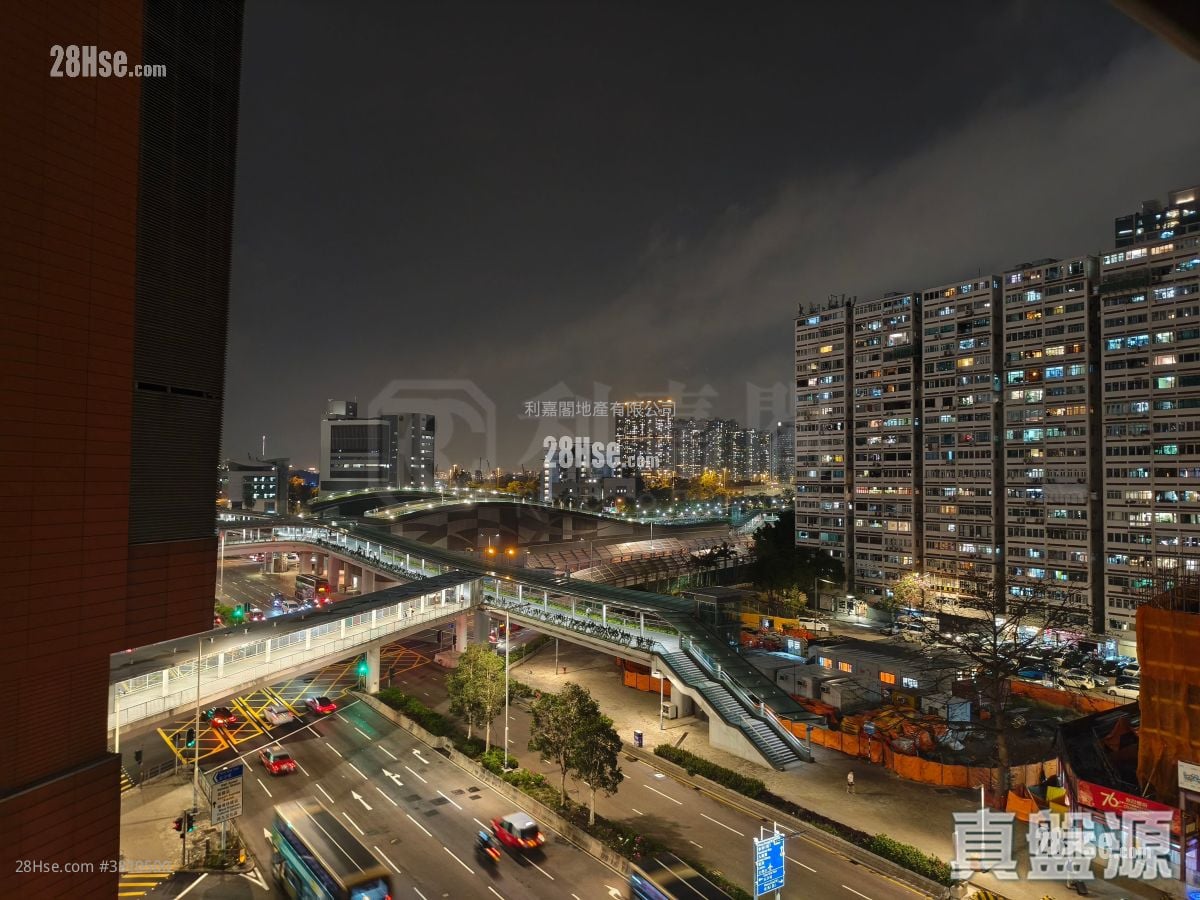 The Austin Sell 2 Bedrooms , 2 Bathrooms 688 ft²