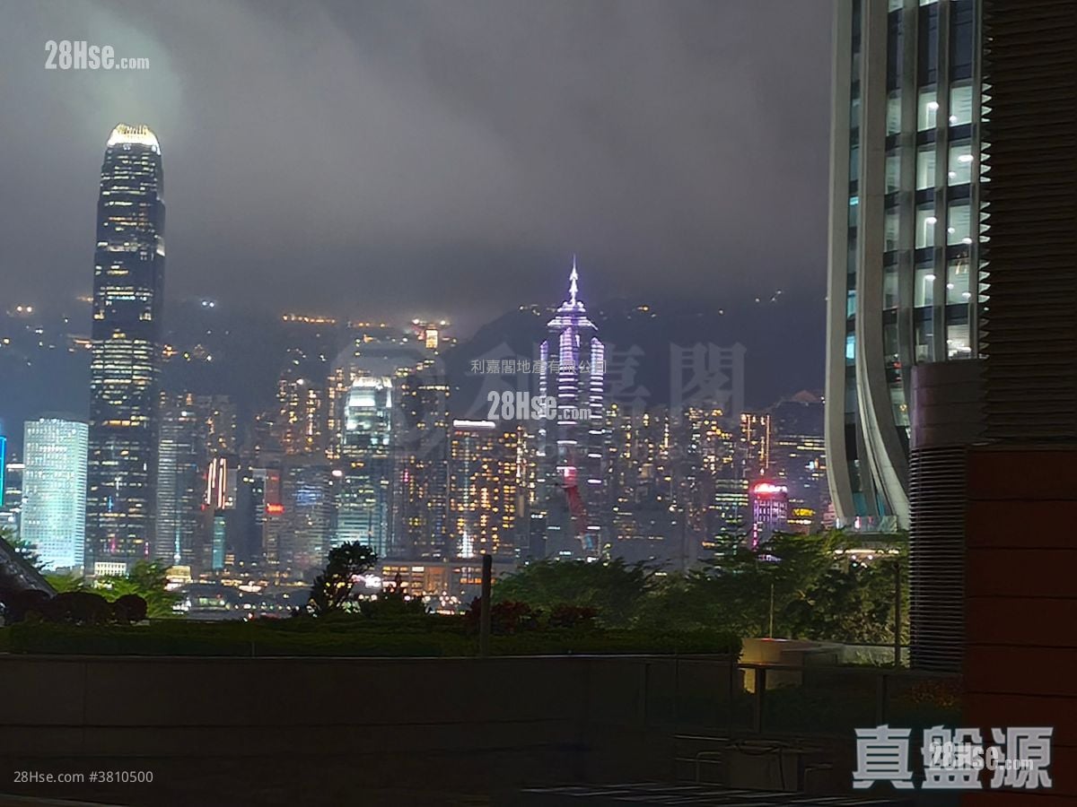 The Austin Sell 2 Bedrooms , 2 Bathrooms 688 ft²