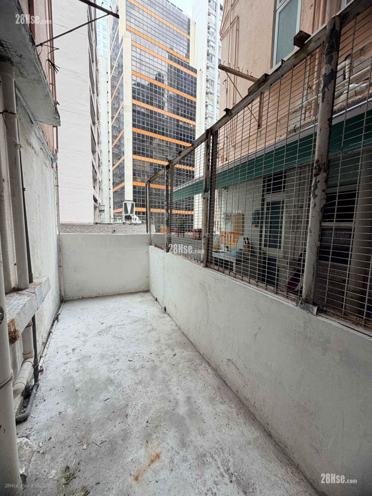 Evora Building Sell 260 ft²