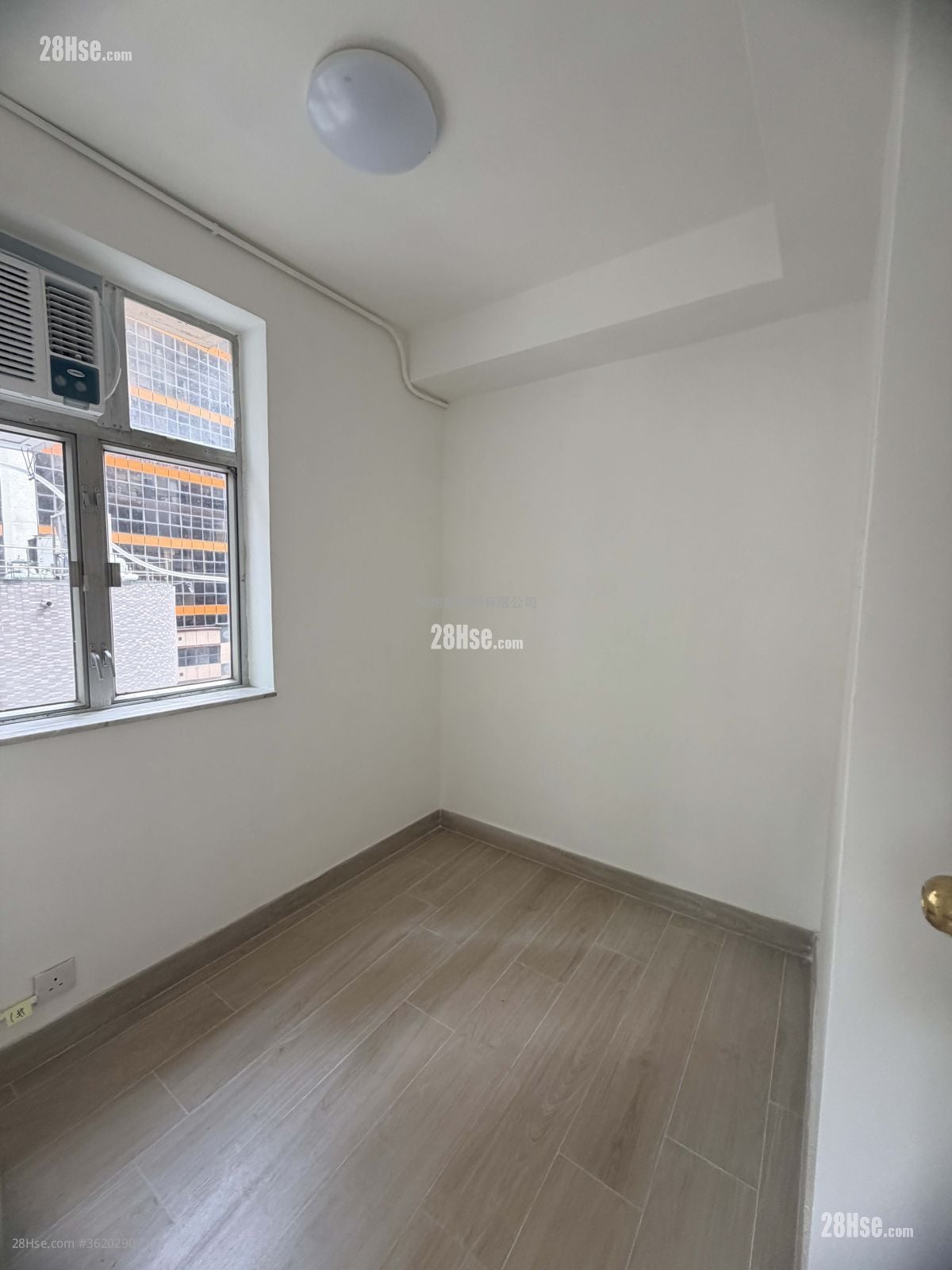 Evora Building Sell 260 ft²