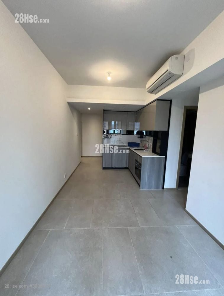 The Yoho Hub Rental 3 Bedrooms , 1 Bathroom 530 ft²