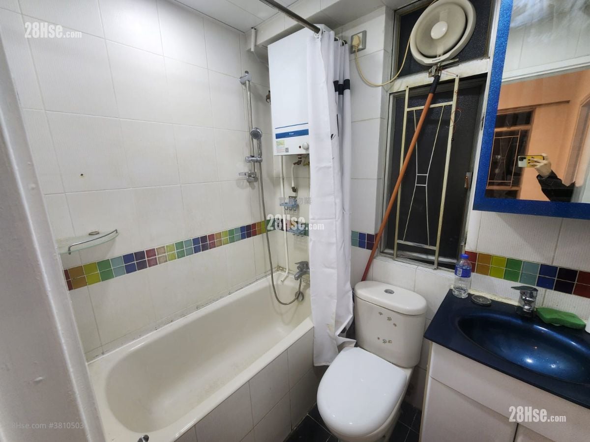 Tai Po Centre Rental 2 Bedrooms , 1 Bathroom 384 ft²