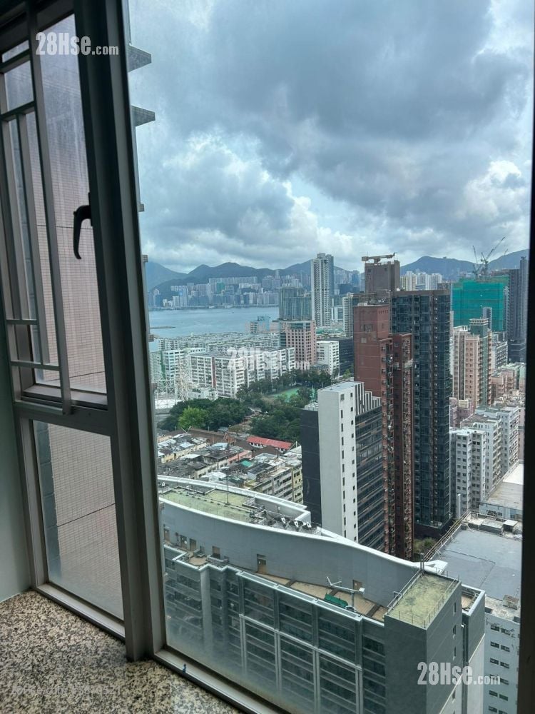 傲云峰 租盘 2 房 , 1 浴室 539 平方尺