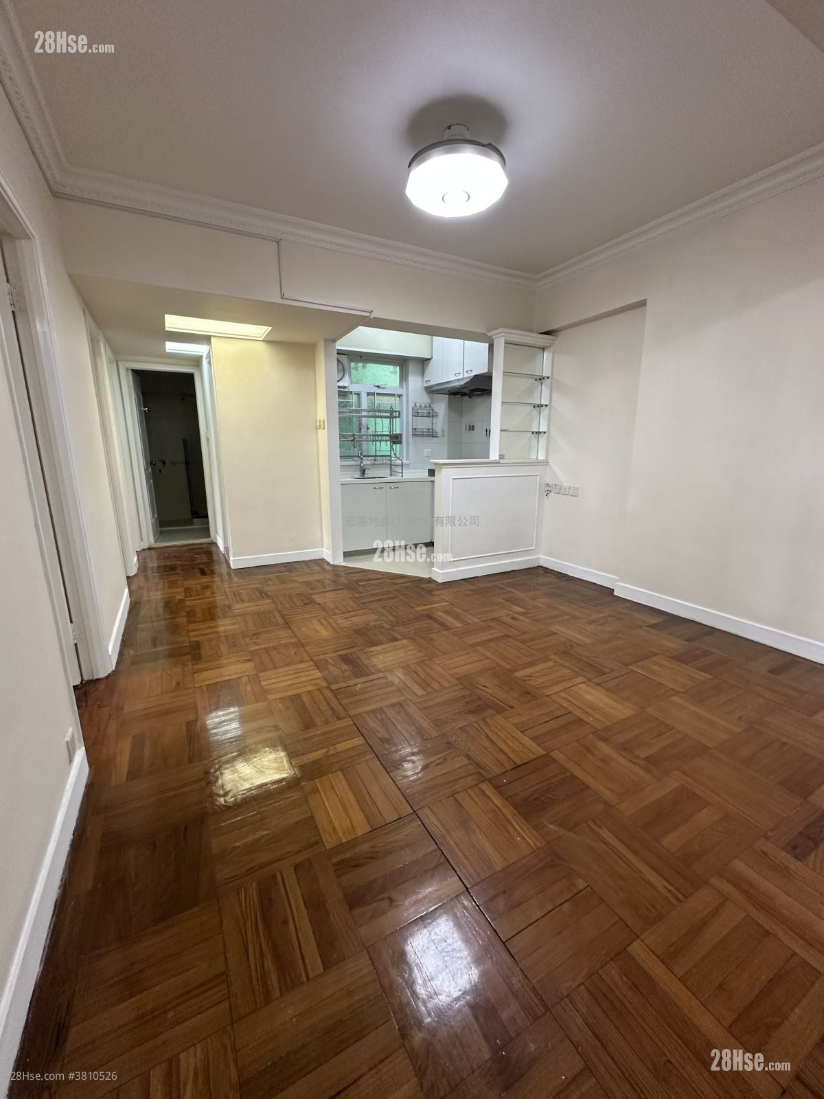 單幢樓房 租盤 3 房 , 2 浴室 570 平方呎