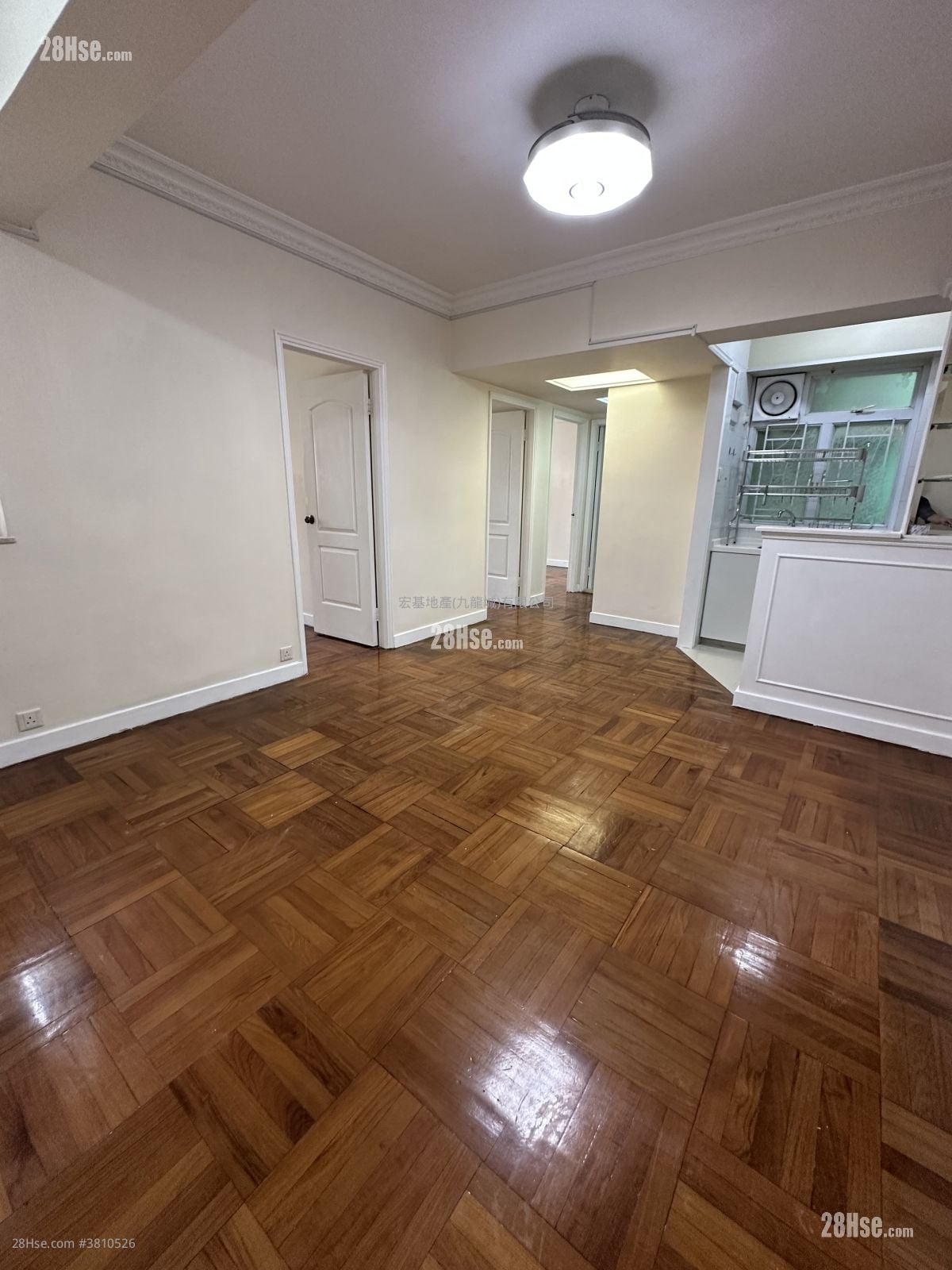 單幢樓房 租盤 3 房 , 2 浴室 570 平方呎