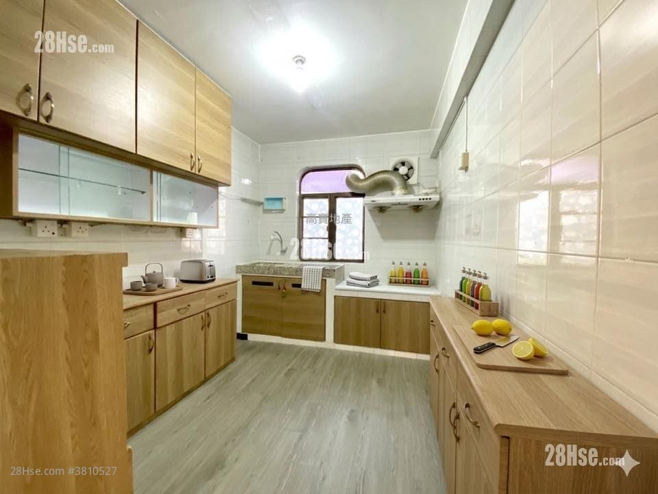 村屋 售盘 2 房 , 1 浴室