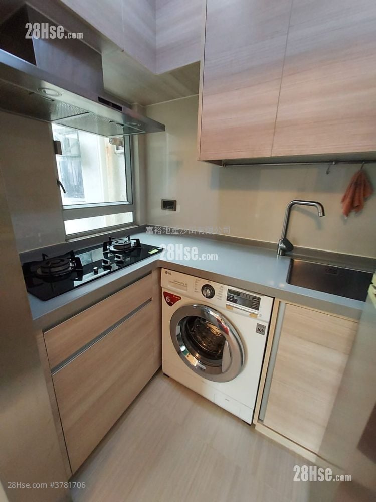 Golden Lion Garden Rental 2 Bedrooms , 1 Bathroom 336 ft²