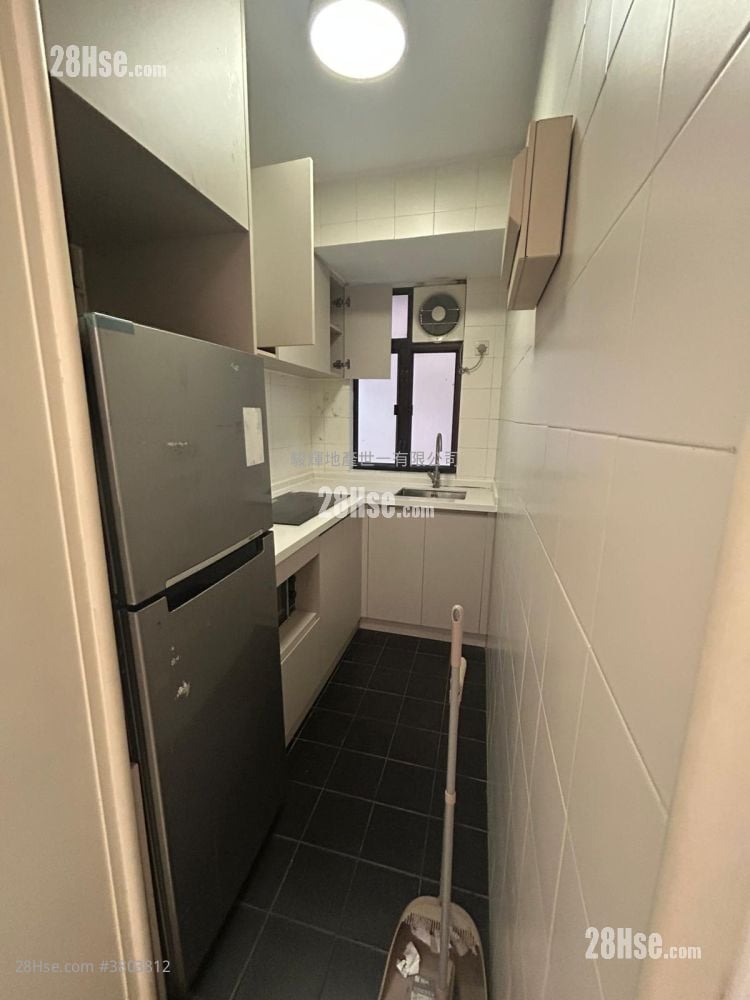 Hillwood Mansion Rental 2 Bedrooms , 1 Bathroom 420 ft²