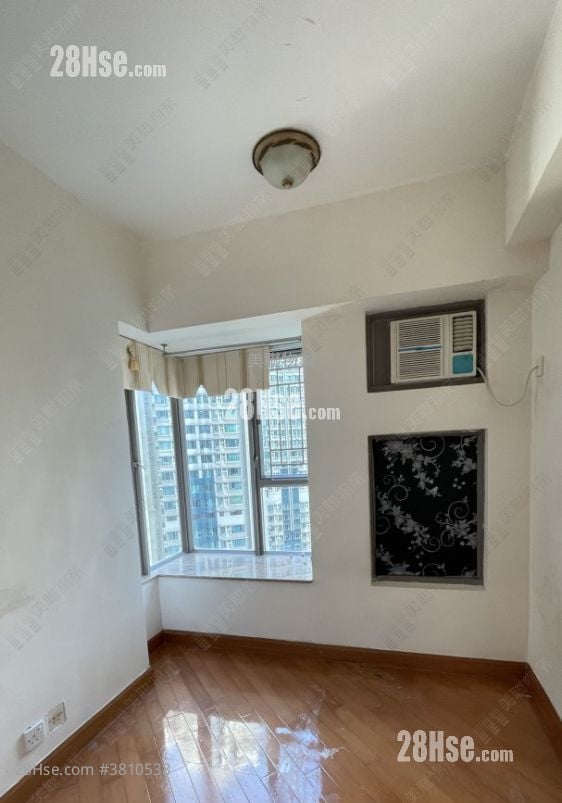 The Grandiose Rental 3 Bedrooms , 1 Bathroom 618 ft²