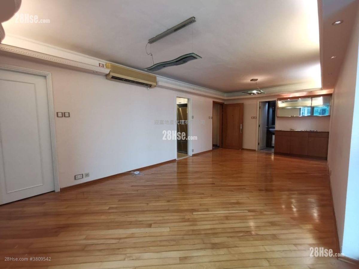 海逸豪园 售盘 3 房 , 2 浴室 829 平方尺